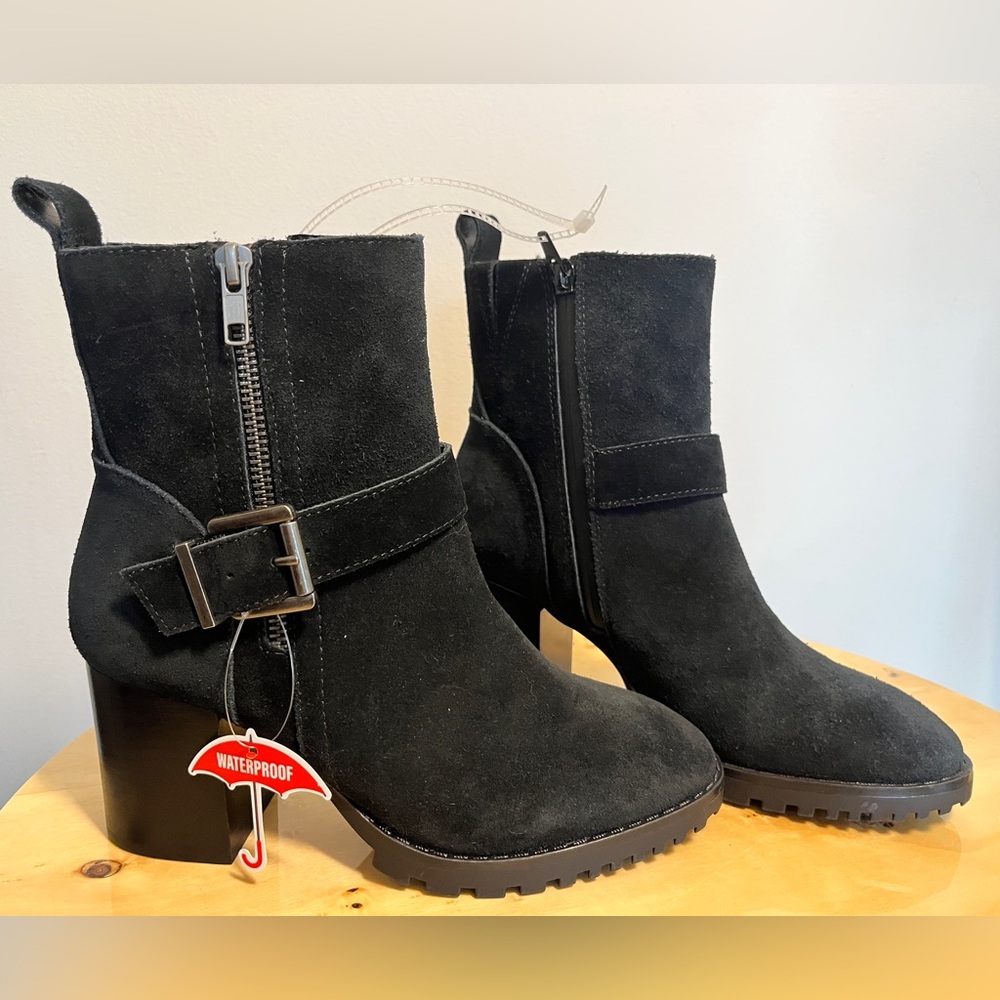 NWT Blondo Talyn Waterproof Suede Bootie, Sz 6, Black